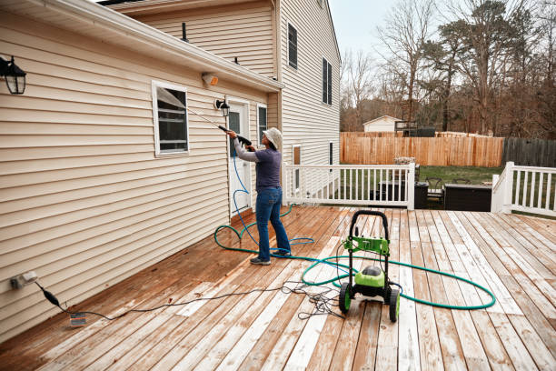 Best Deck Pressure Washing  in Superior, WI